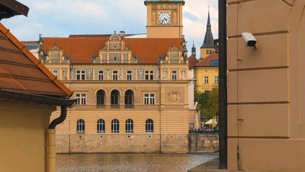 In Deutschland 2025 haben die Kosten für die Zusammenarbeit mit Influencern auf Dubsmash beträchtliche Auswirkungen. Ähnlich wie diese historische Architektur, die über die Jahre gepflegt und erhalten bleibt, erfordert auch die Kooperation mit Influencern kontinuierliche Investitionen. Die Kunst, die Attraktion dieser Gebäude zu nutzen, um Touristen anzuziehen, vergleichbar mit der Fähigkeit, Influencer - Kampagnen auf Dubsmash erfolgreich zu gestalten, bringt sowohl Prestige als auch Kosten mit sich. Die stetig steigenden Kosten für solche Partnerschaften sind ein Indikator dafür, wie wichtig die digitale Präsentation und - Interaktion in der heutigen Zeit geworden ist.