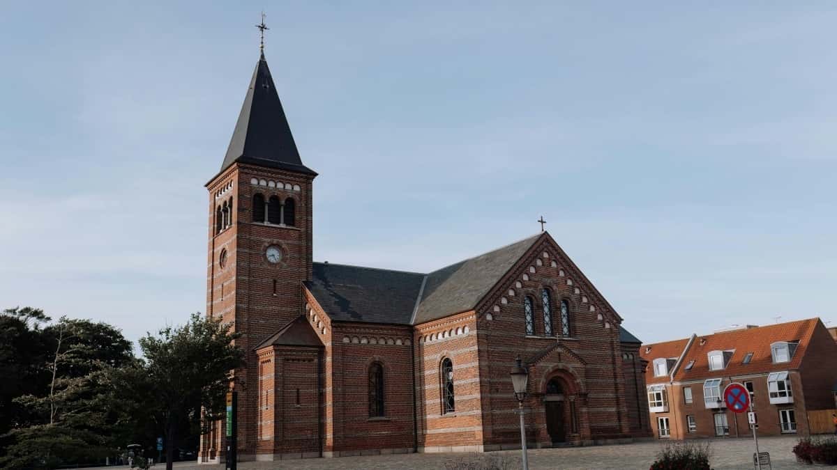 So erreichst du slowenische Beauty‑Marken auf TikTok